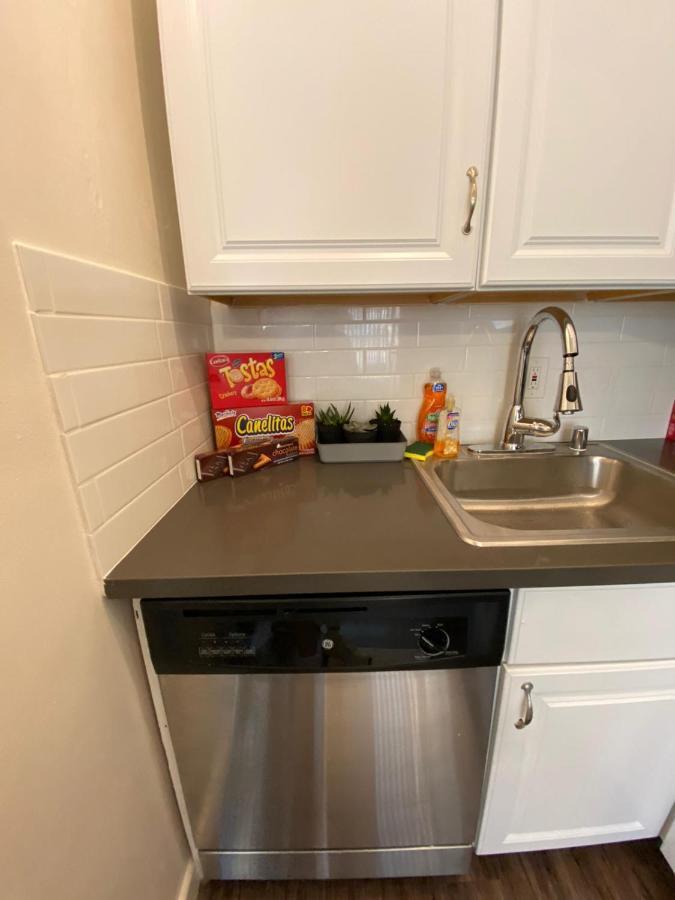 Cozy Andcomfortable Hollywood Apartment Лос-Анджелес Экстерьер фото