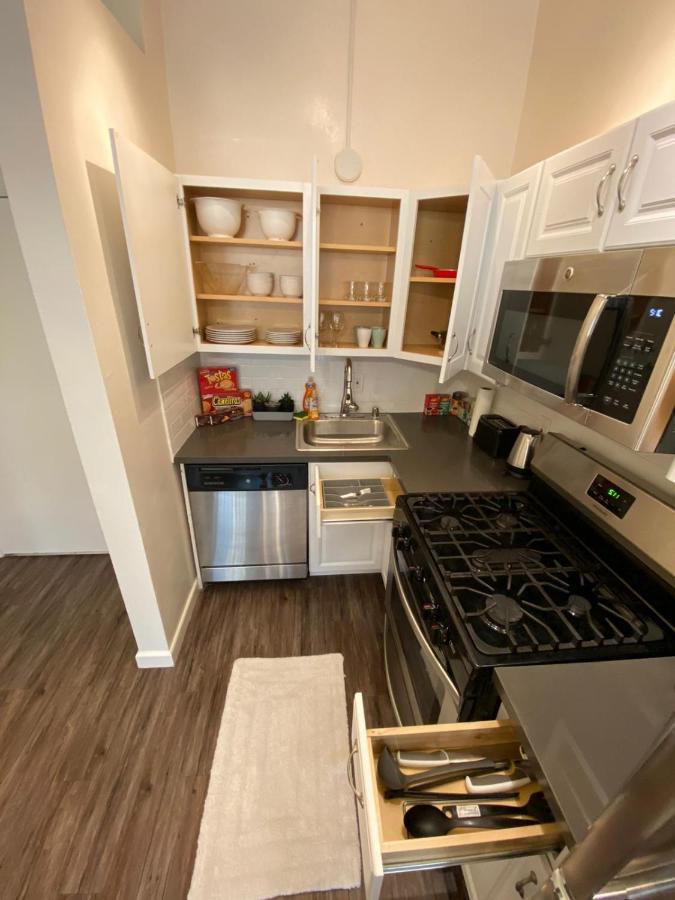 Cozy Andcomfortable Hollywood Apartment Лос-Анджелес Экстерьер фото
